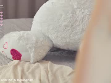 webcam girl mia_milagros capture image #2792024