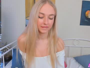 webcam girl katrinpolly capture image #3198797