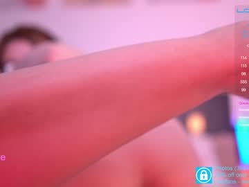 webcam girl sweetkira555 capture image #1373151