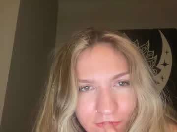 webcam girl c302400 capture image #5586605