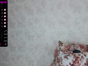 webcam girl lily__love capture image #1755331