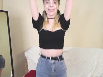 webcam girl emmasn0w capture image #4736776