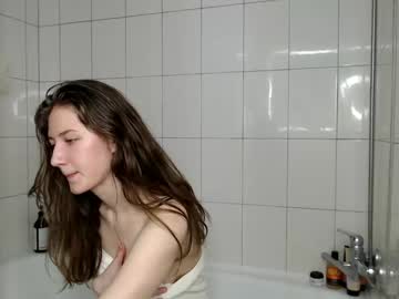 webcam girl yourpenny capture image #5130205