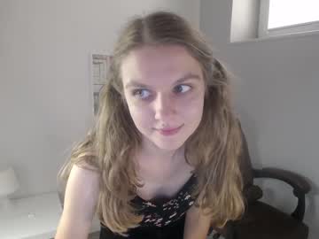 webcam girl lana_heisstt capture image #669054