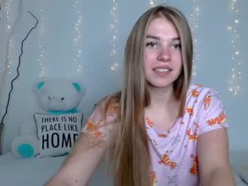 webcam girl little__cherrry capture image #3566520