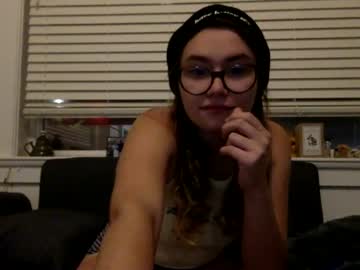 webcam girl yoursweetsubmissive capture image #323157