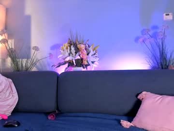 webcam girl littlee33 capture image #4397099