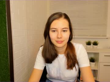 webcam girl carolineprise capture image #1099386