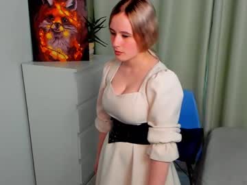 webcam girl darlinecoyner capture image #5563672