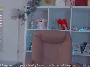 webcam girl mia_milagros capture image #1748942
