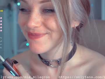 webcam girl mia_milagros capture image #1565854