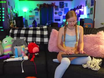 webcam girl emmasky69 capture image #4138839
