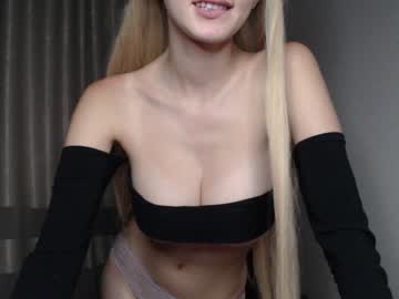 webcam girl shy_hott1e capture image #3017582