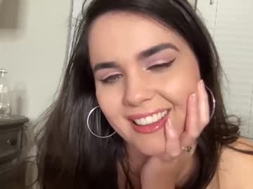 webcam girl gia_is_horny capture image #1844849