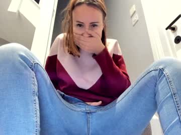 webcam girl eatmypie69 capture image #4481005