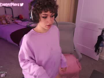 webcam girl evelynpiers capture image #3444375