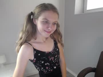 webcam girl lana_heisstt capture image #679167