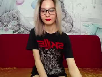webcam girl lindalorence capture image #5319837
