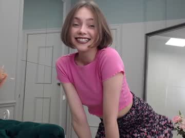 webcam girl adelewilson__ capture image #670025