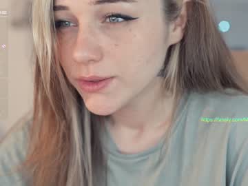 webcam girl mia_milagros capture image #2896869