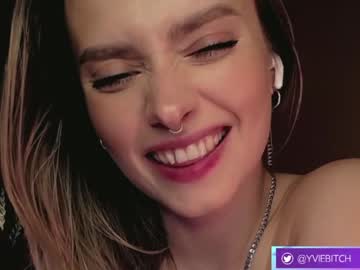 webcam girl _yvie_ capture image #5081732