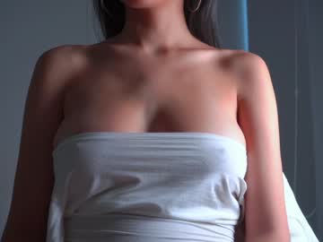 webcam girl houseofkei capture image #2137889