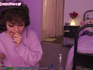 webcam girl evelynpiers capture image #3739341