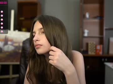 webcam girl dooorajaav capture image #2047568