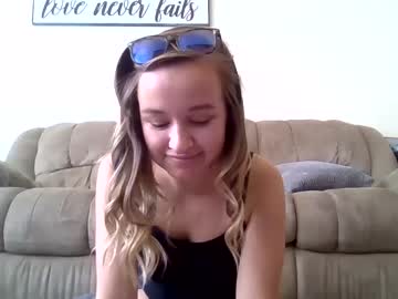 webcam girl nikkiiiiamber capture image #5530608