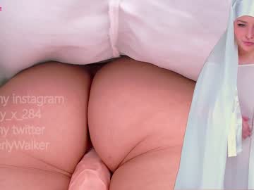 webcam girl queenafina capture image #2520131