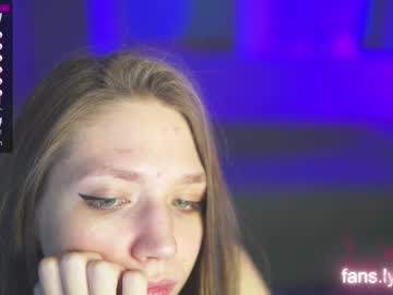 webcam girl angels_kiss capture image #4528987