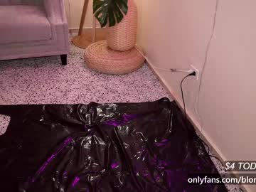 webcam girl blondiekayy capture image #3335156