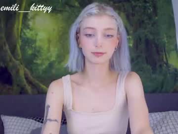webcam girl lit1le_kitty_ capture image #3302433