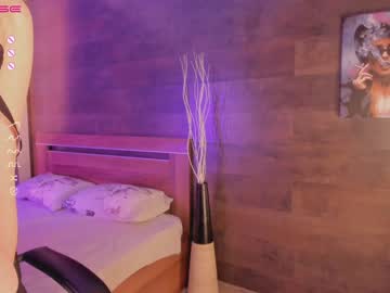 webcam girl yolandabertha capture image #4632728