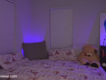 webcam girl maggielovieee capture image #2045335