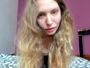 webcam girl giveyouelevenminutes capture image #4018501