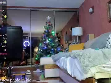 webcam girl bestblondiiecb capture image #4470456
