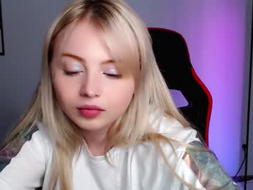webcam girl shy_blondiee capture image #5238212