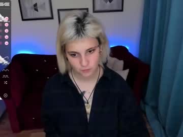 webcam girl yolandi_toit capture image #3281136
