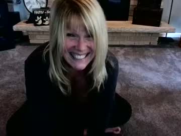 webcam girl daniluvs2 capture image #3982203