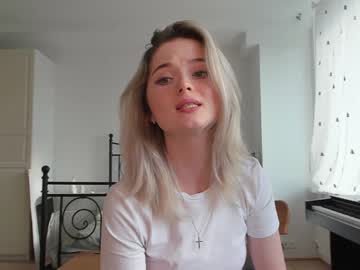 webcam girl yuppiyulia capture image #58279