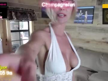 webcam girl champagnefun capture image #2748434