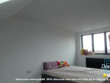 webcam girl eatmypie69 capture image #1204792