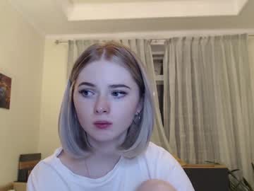 webcam girl yvaine777 capture image #1926400