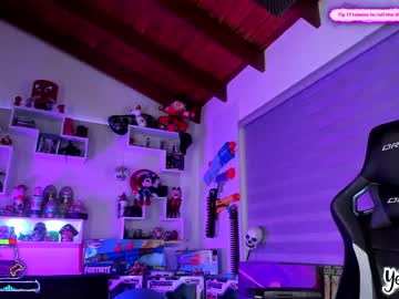 webcam girl yesikasaenz capture image #5357048