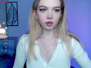 webcam girl small_blondee capture image #5022709