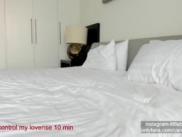 webcam girl carolinaherera capture image #2313248