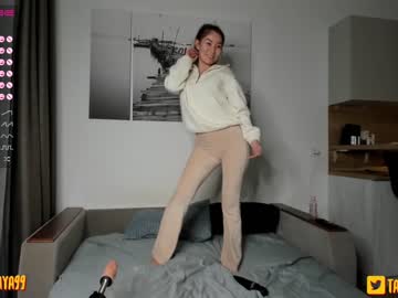 webcam girl chloetaya capture image #1896637
