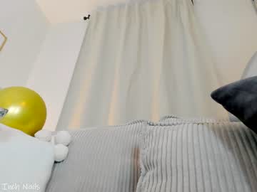 webcam girl x_lily_x capture image #1689042