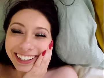 webcam girl xxwitchywifeyxx capture image #5547749